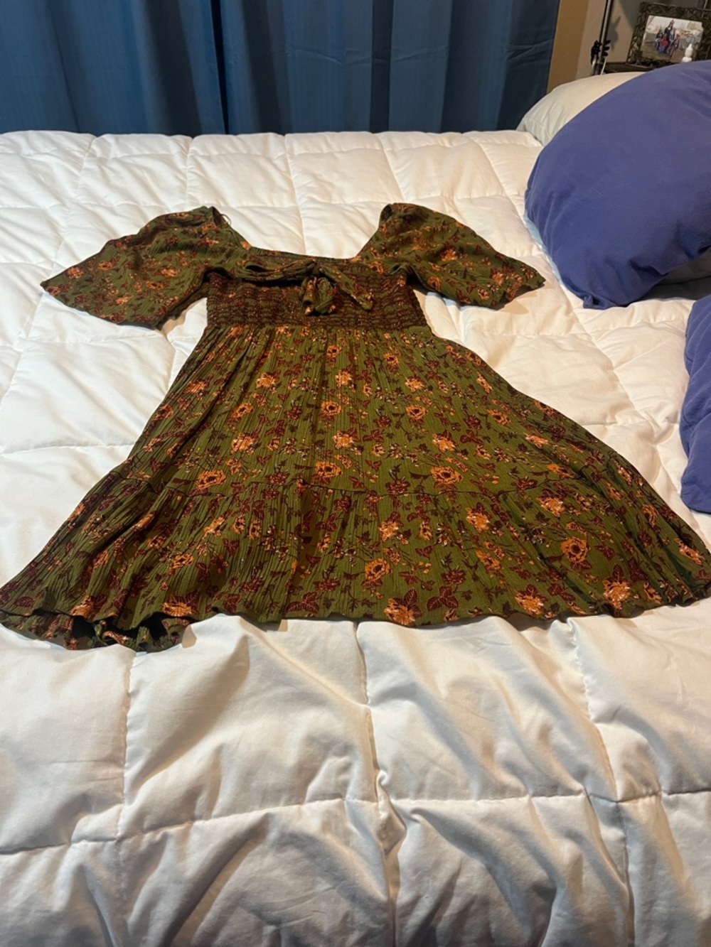 Chelsea and Violet Floral Dress - Picture 6 of 8